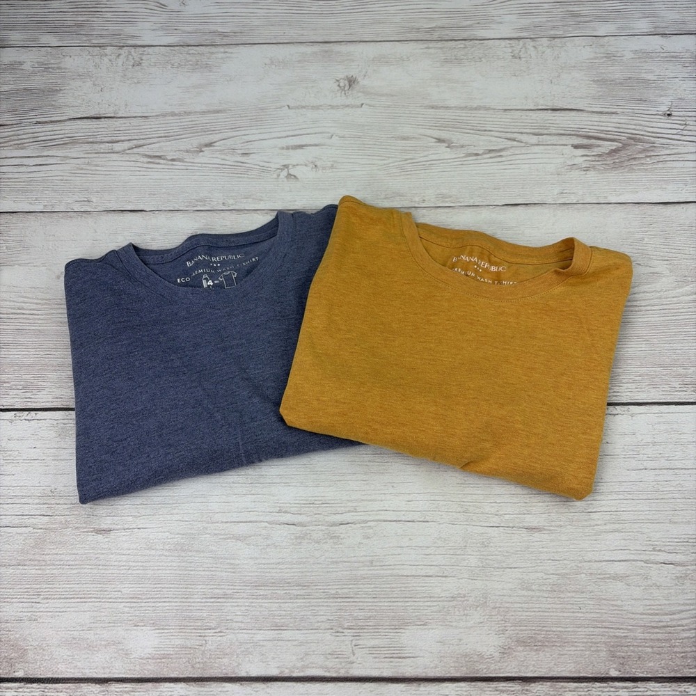 New Lot of 2 Banana Republic Men's L Eco Premium Wash T-Shirt Gray/Blue Yellow